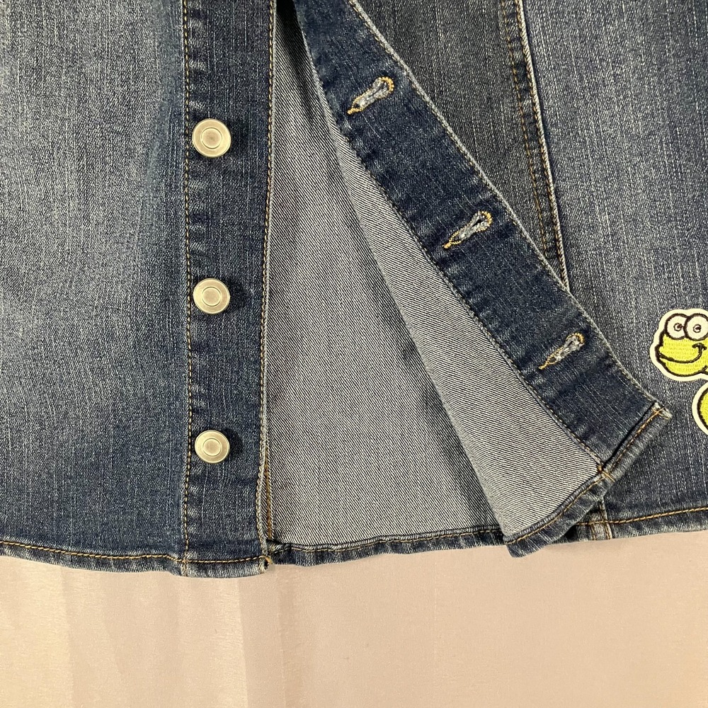 A-Line Denim Skirt Women's Size 14 Button Front Patches Embroidered 90s Y2K - Picture 6 of 15